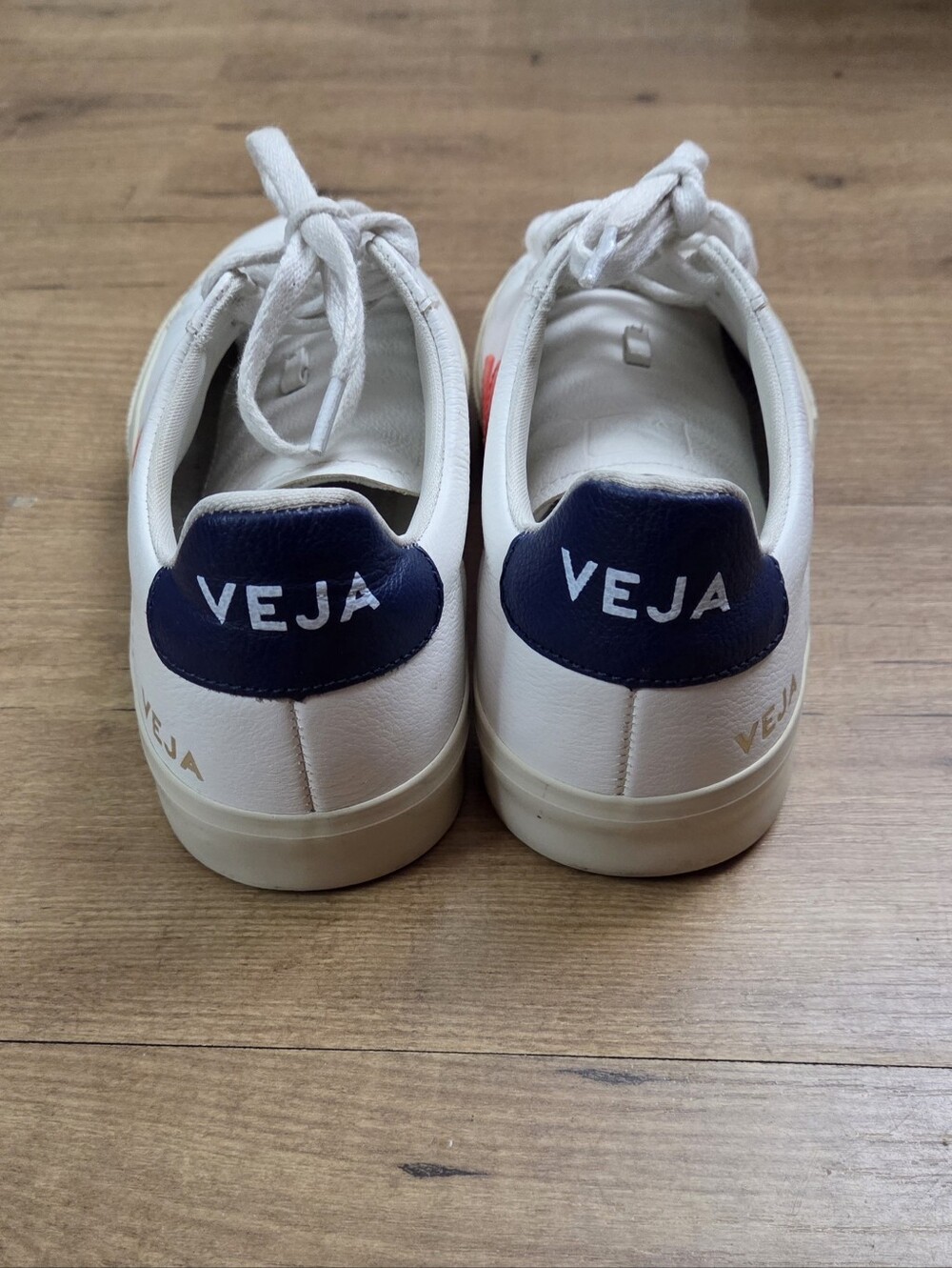 VEJA Campo Leather White, Orange Fluo Sneakers - Picture 9 of 13